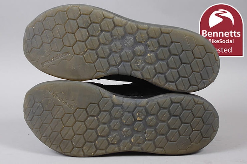 Momo Firegun-3 motorcycle boots review_06