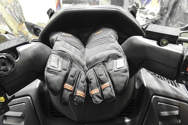 Tucano Urbano Tetris gloves BikeSocial review