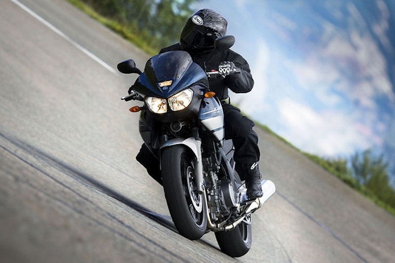 2002 Yamaha TDM900 Review Used Price Spec_14