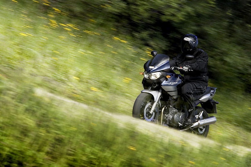 2002 Yamaha TDM900 Review Used Price Spec_16