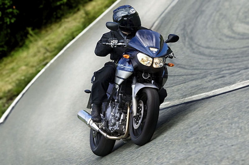2002 Yamaha TDM900 Review Used Price Spec_15