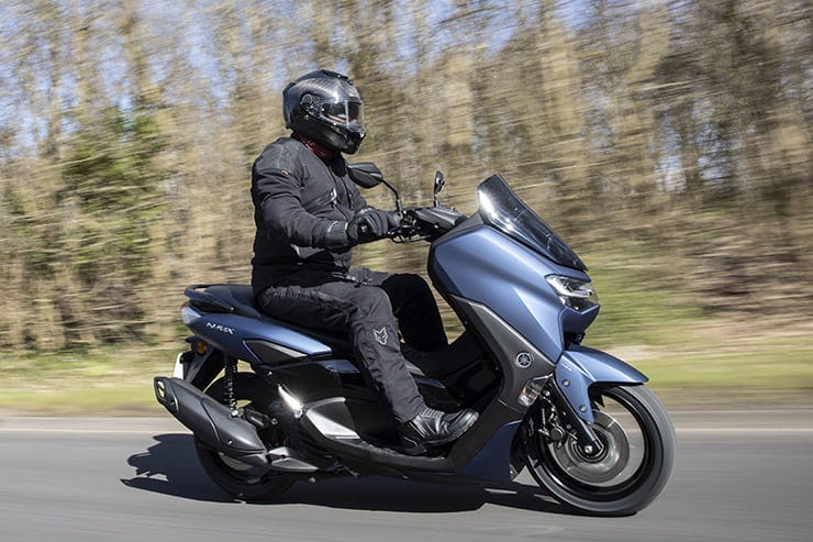 2021 Yamaha NMAX 125 Review Price Spec (119)