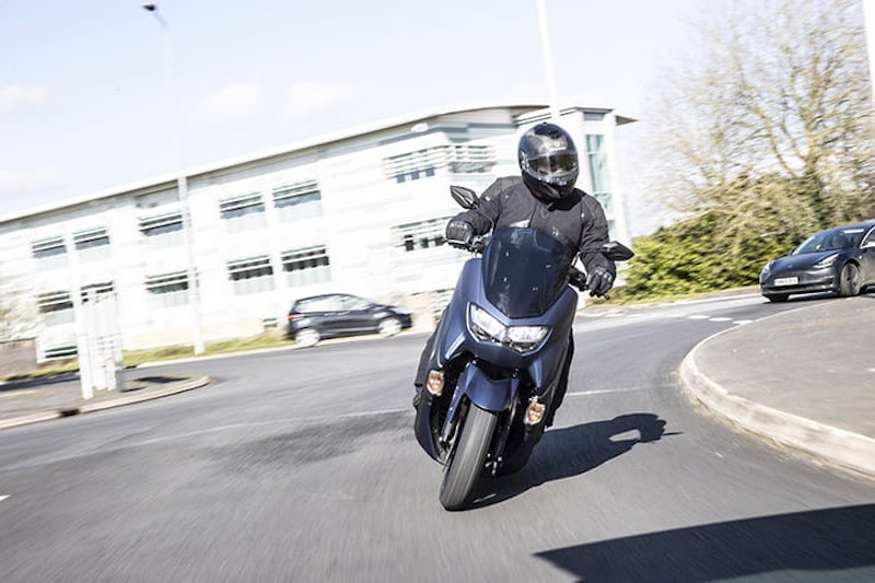 2021 Yamaha NMAX 125 Review Price Spec (127)