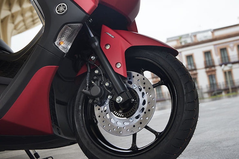 2021 Yamaha NMAX 125 Review Price Spec (39)