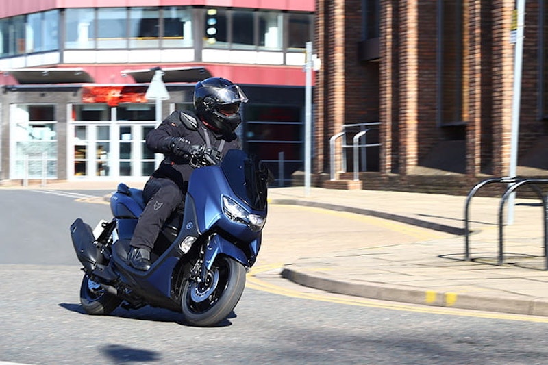 2021 Yamaha NMAX 125 Review Price Spec (69)