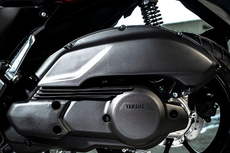 Yamaha NMAX 125 (2021) - Review