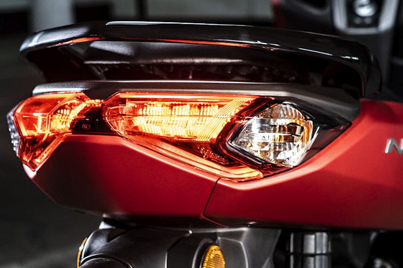 2021 Yamaha NMAX 125 Review Price Spec (8)