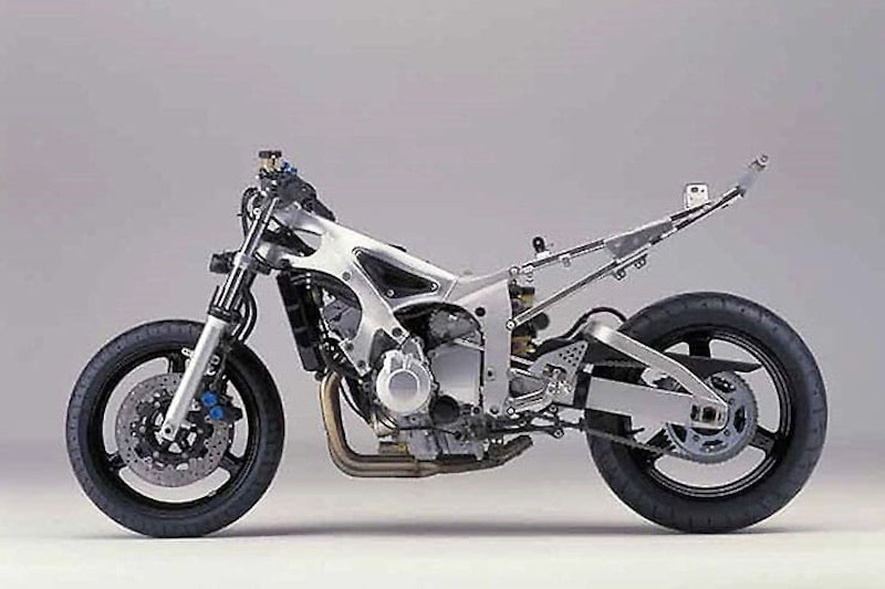 1999 Yamaha YZF-R6 Review Used Price Spec_12