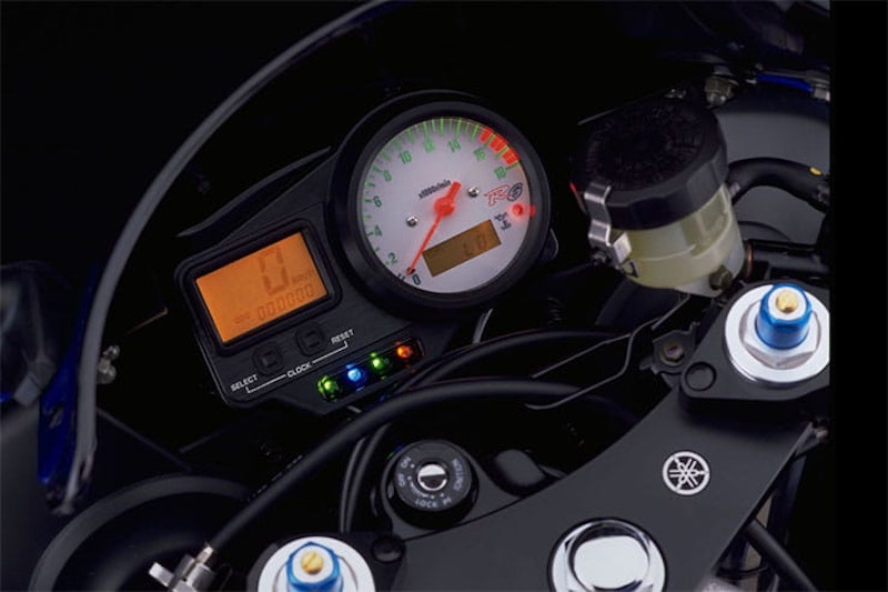 1999 Yamaha YZF-R6 Review Used Price Spec_15