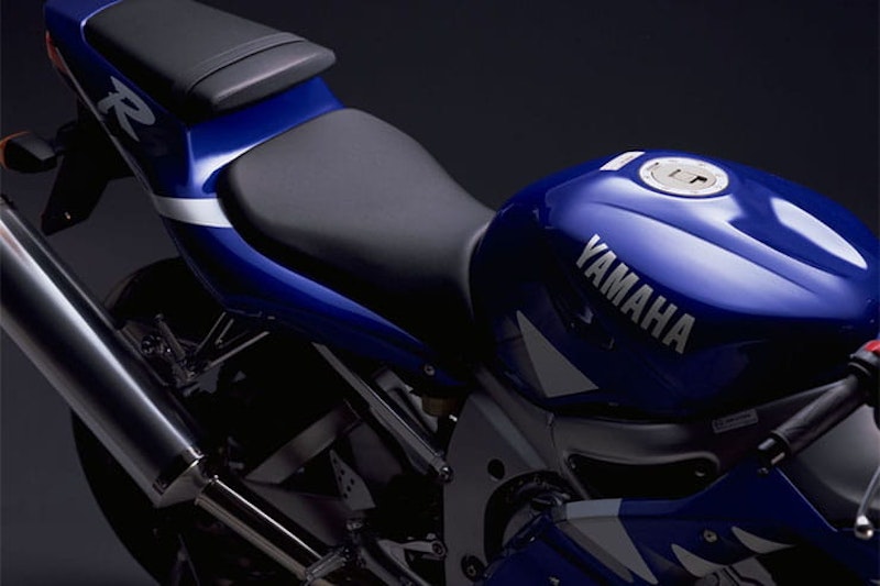 1999 Yamaha YZF-R6 Review Used Price Spec_17