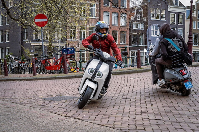 Yamaha NEOs 2022 Review Price Spec075
