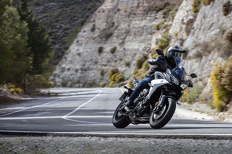 Yamaha Tracer 900 2015 Review Used Price Spec_02