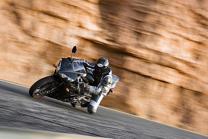 Yamaha YZF-R1 2004 Review Used Price Spec_05