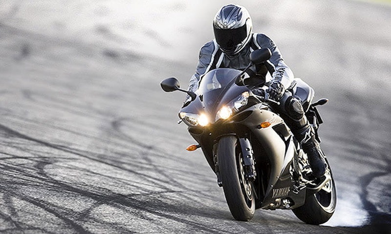 Yamaha YZF-R1 2004 Review Used Price Spec_thumb