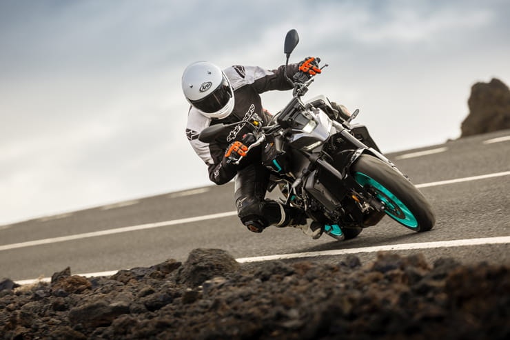 2024 Yamaha MT-09 Review Details Price Spec_203