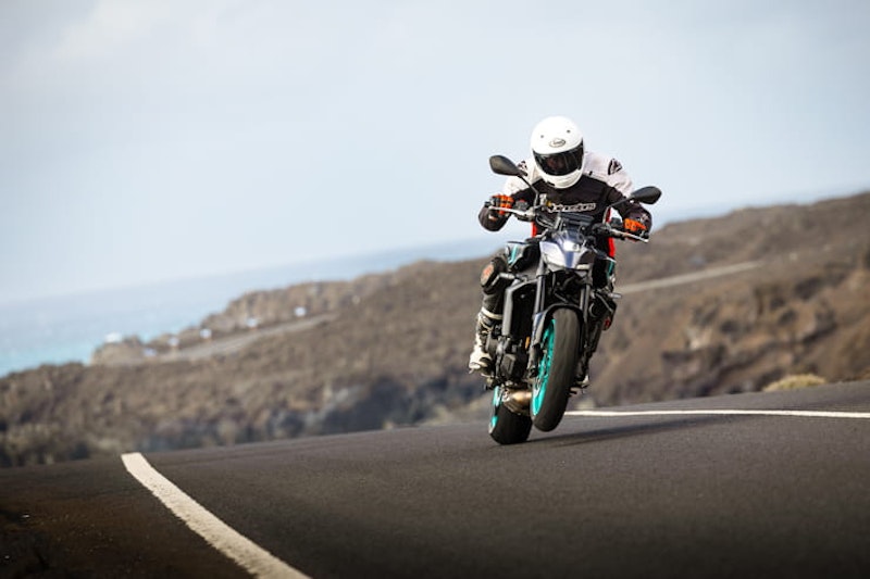 2024 Yamaha MT-09 Review Details Price Spec_210