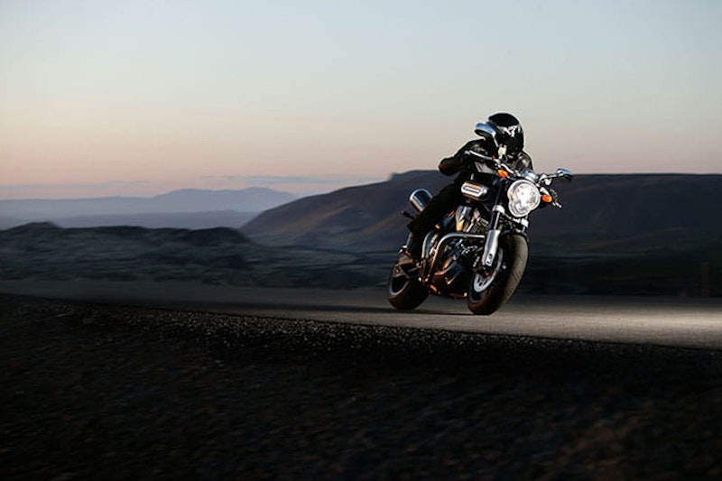 Yamaha MT-01 2005 2010 Review Used Price Spec_11