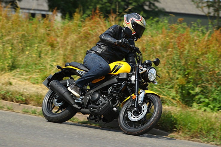 2021 Yamaha XSR125 Review Price Spec_09