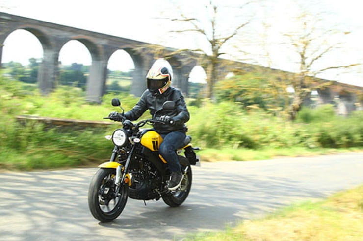 2021 Yamaha XSR125 Review Price Spec_16