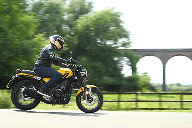 2021 Yamaha XSR125 Review Price Spec_14