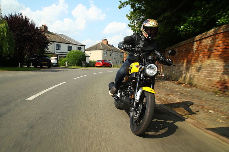 2021 Yamaha XSR125 Review Price Spec_38
