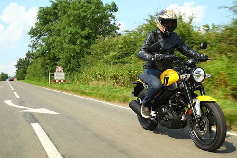 2021 Yamaha XSR125 Review Price Spec_52