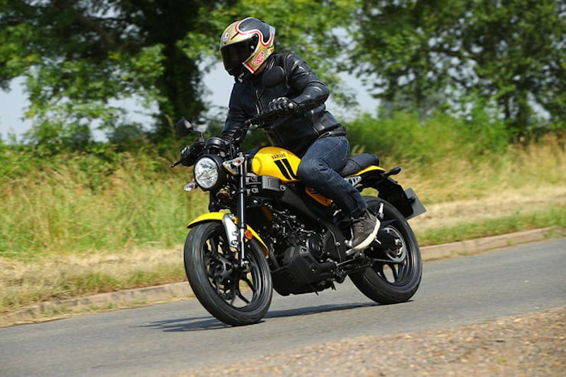 2021 Yamaha XSR125 Review Price Spec_11