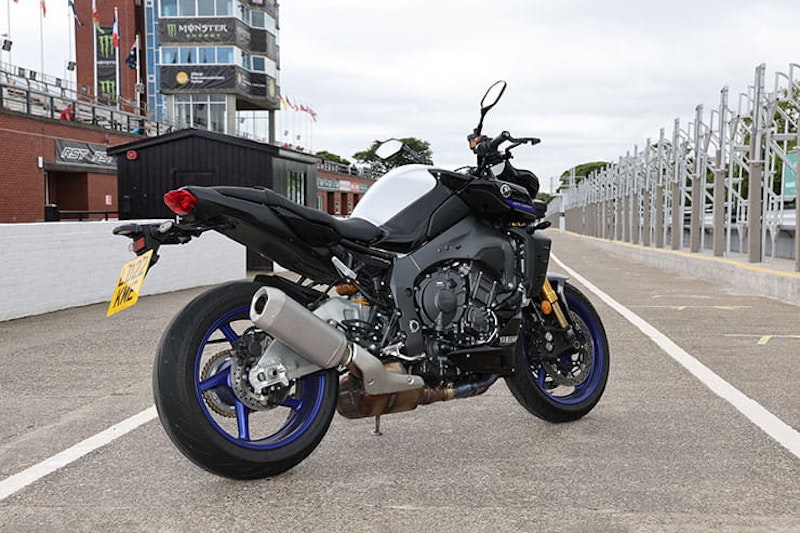 2022 Yamaha MT-10 SP Review Price Spec_29
