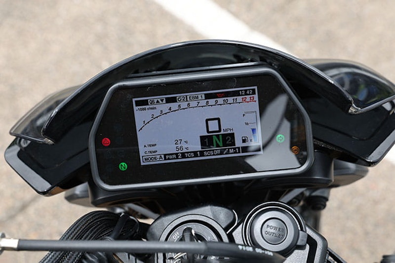 2022 Yamaha MT-10 SP Review Price Spec_47