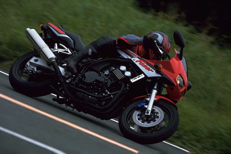Yamaha FZS600 1998 - 2003 Review Used Guide (8)