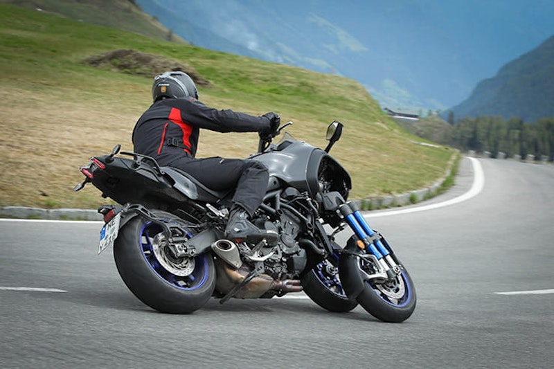Yamaha NIKEN BikeSocial Review
