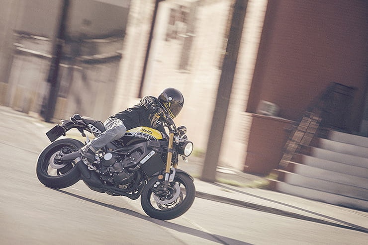 Everything you need to know about Yamaha’s retro-inspired naked triple, the XSR900. Pros, Cons, specs and much more | BikeSocial
