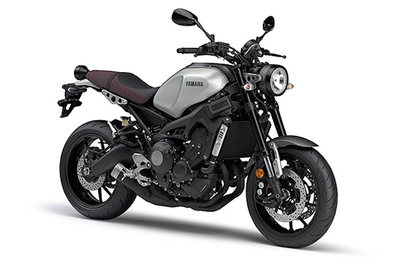 Everything you need to know about Yamaha’s retro-inspired naked triple, the XSR900. Pros, Cons, specs and much more | BikeSocial