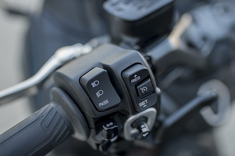 Yamaha TMAX review 2022 Tech Max_21