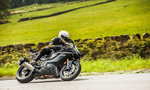 Yamaha YZF-R6 (2017) - first UK ride