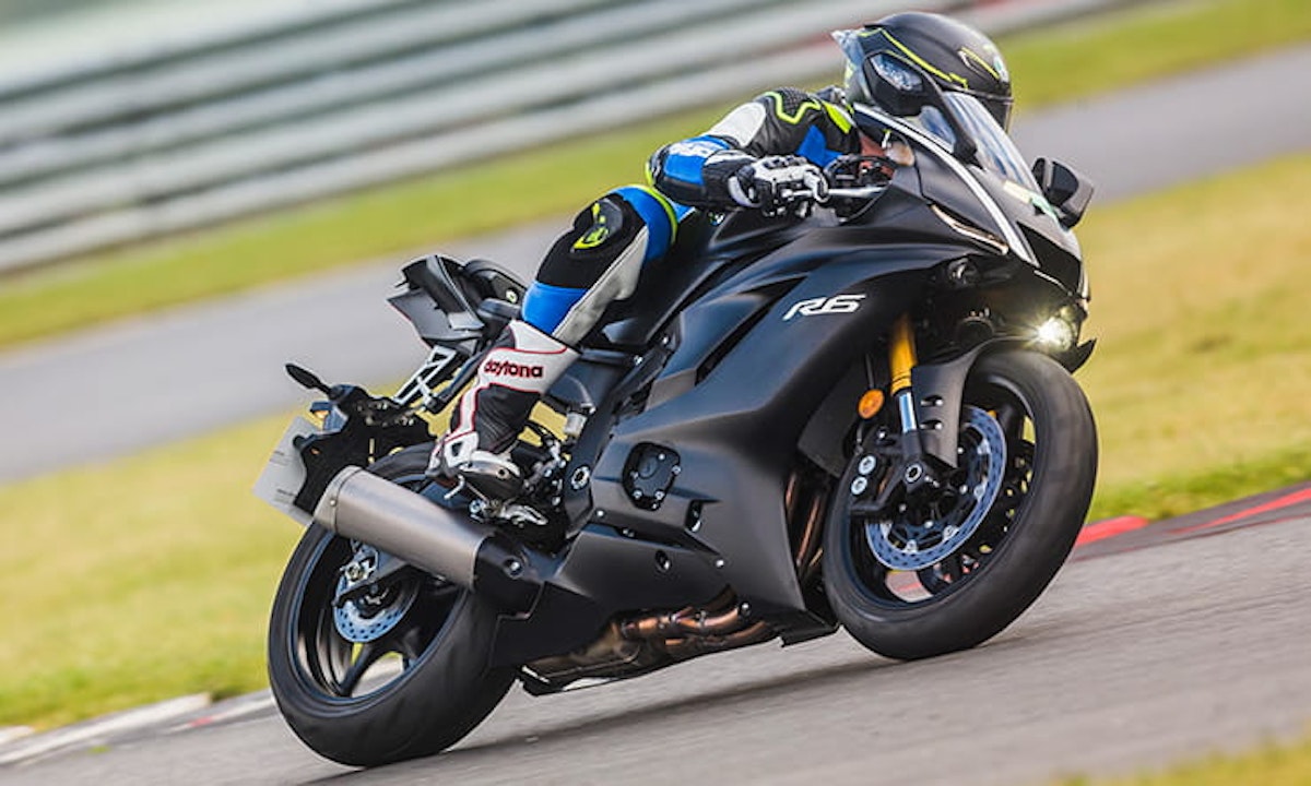 ダイノジェット パワーコマンダー YZF-R6 bn6 厳つい 2017-