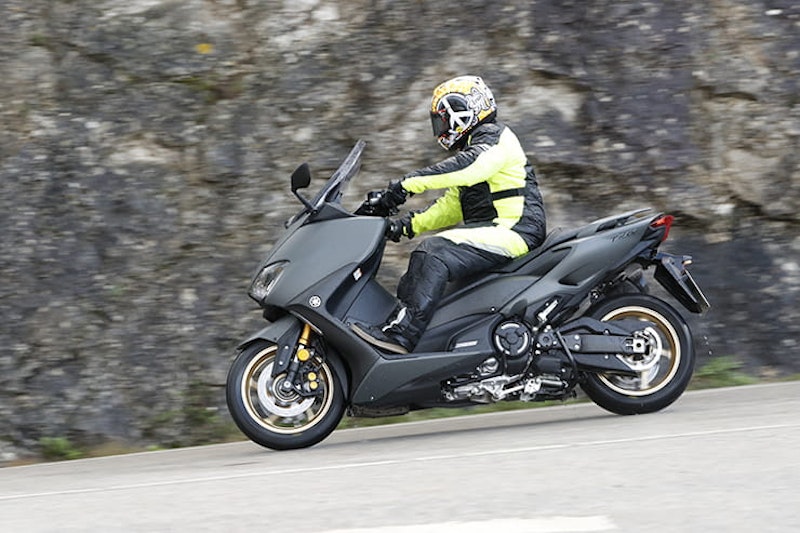 Yamaha TMAX (2020) - We ride Yamaha