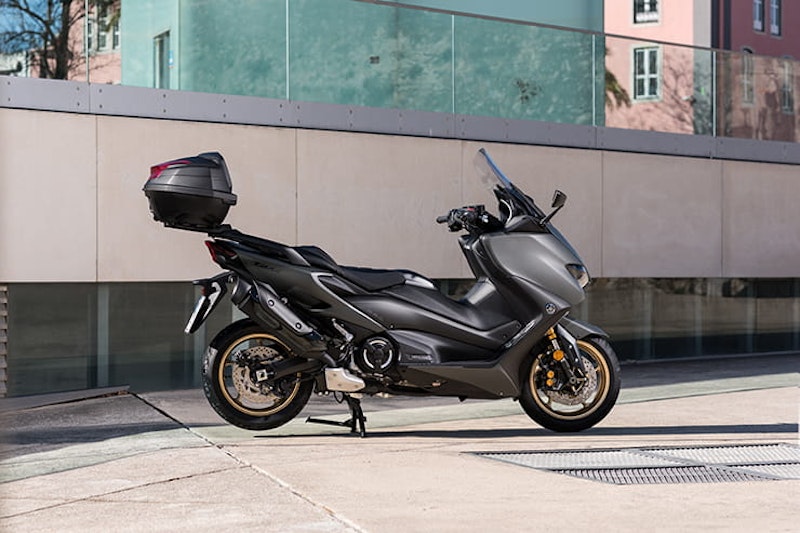 Yamaha TMAX (2020) - We ride Yamaha