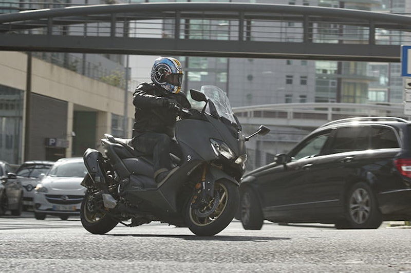 Yamaha TMAX (2020) - We ride Yamaha