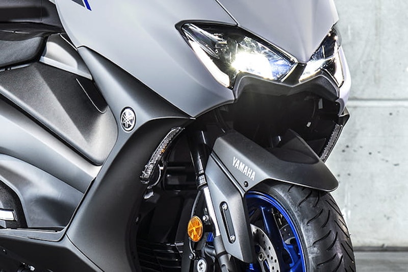 Yamaha TMAX (2020) - We ride Yamaha