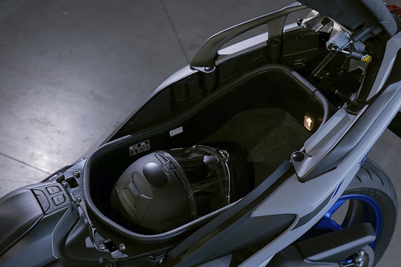 Yamaha TMAX (2020) - We ride Yamaha