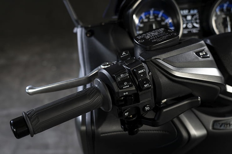 Yamaha TMAX (2020) - We ride Yamaha