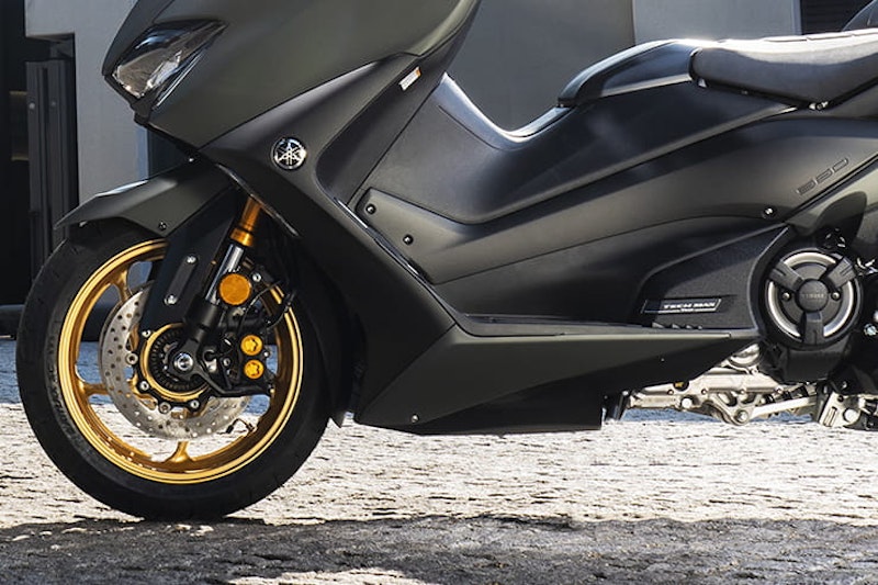Yamaha TMAX (2020) - We ride Yamaha