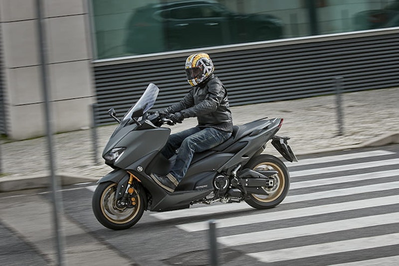 Yamaha TMAX (2020) - We ride Yamaha