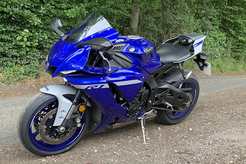 2020 Yamaha R1 & R1M Review | Full Track & UK Road Test!