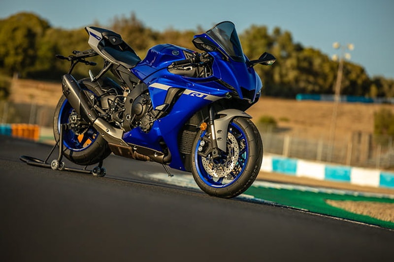 yamaha_r1_2020