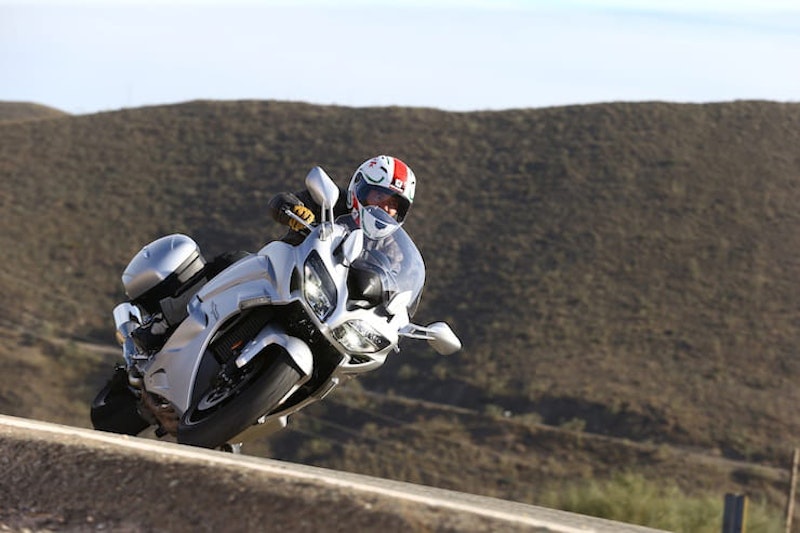 Yamaha FJR1300 Review【 Modern Classic 】Buyers Guide