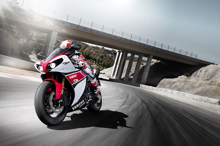 Yamaha YZF-R1 2012 2014 Review Used Guide_01