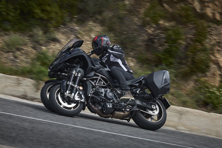 2023 Yamaha Niken GT Review Price Spec_04
