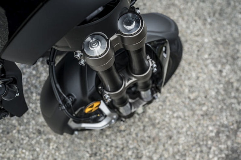2023 Yamaha Niken GT Review Price Spec_14
